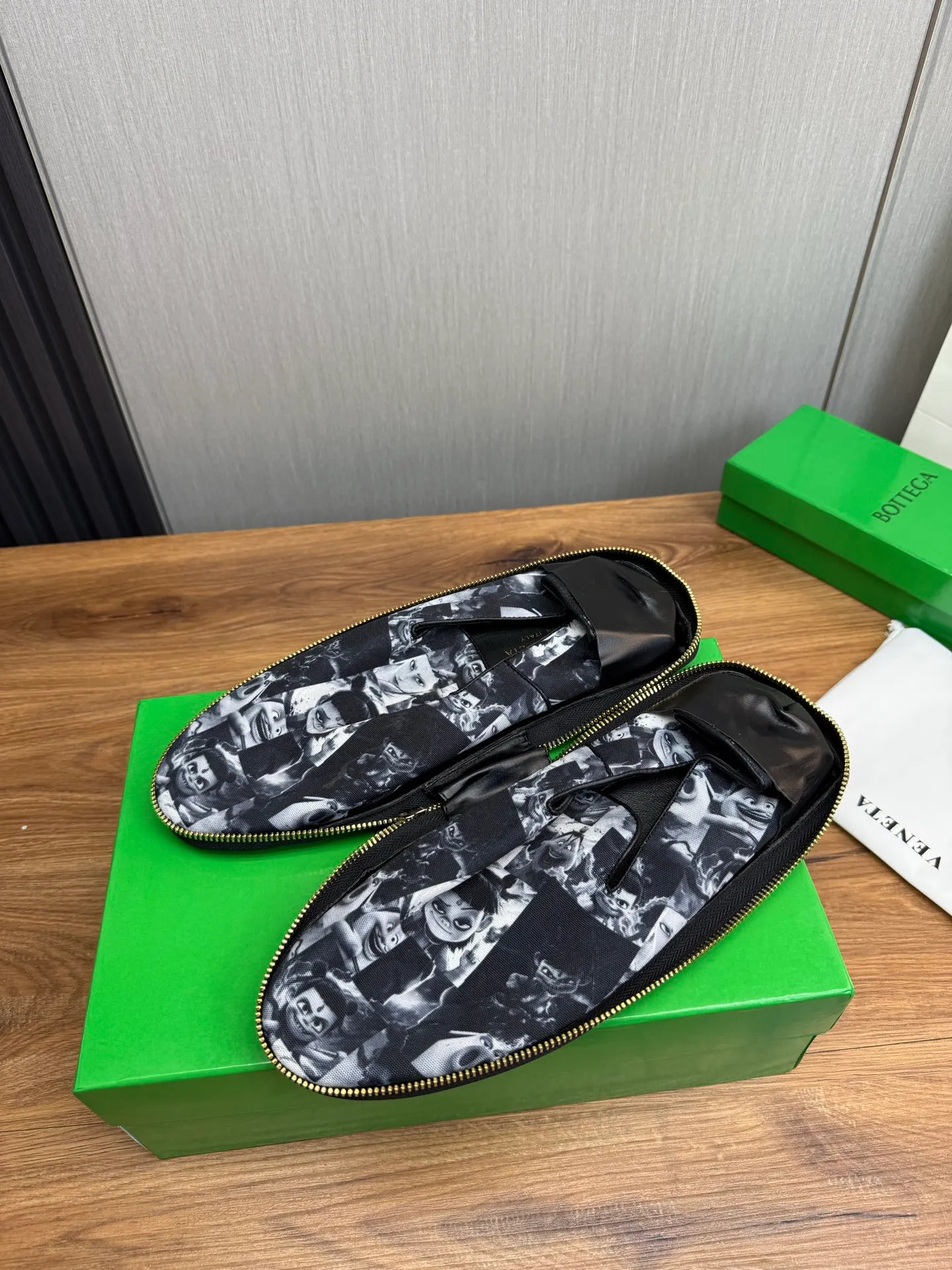 Men's shoes 💰460💰 BV - popular wallet shoes 👟 Casual, fashionable and comfortable 🔗 Good partner for travel ✅ Imported Nezha series printed fabric + imported cowhide. Original rubber outsole, available all year round 👏 Size: 38-45 (38.45 custom-made, non-refundable)